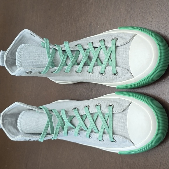 PF FLYERS Women's 6.5 Gray and Green High-Top Sneakers like NEW - Picture 2 of 6